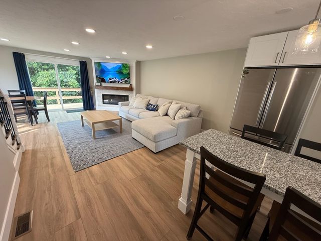 60 Wellington Village Dr Unit 5, Bristol, NH 03222