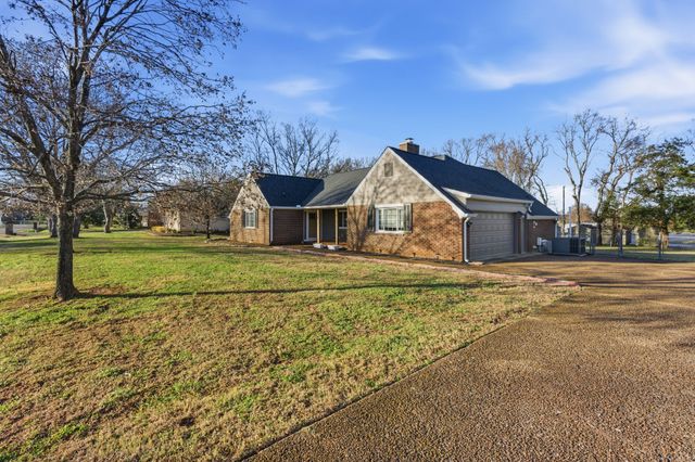 1919 Robinson Rd, Murfreesboro, TN 37130