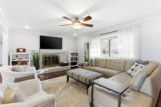 1919 Robinson Rd, Murfreesboro, TN 37130