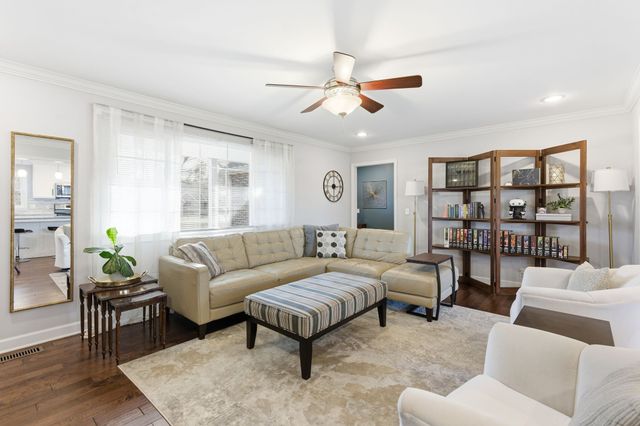 1919 Robinson Rd, Murfreesboro, TN 37130