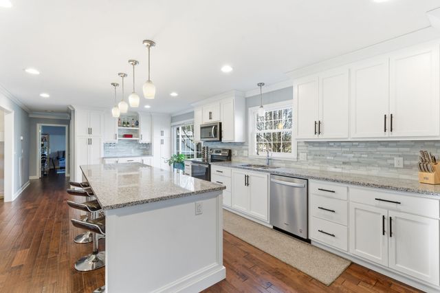 1919 Robinson Rd, Murfreesboro, TN 37130