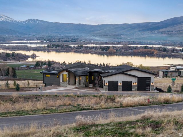 7554 E DOGWOOD DR, Huntsville, UT 84317