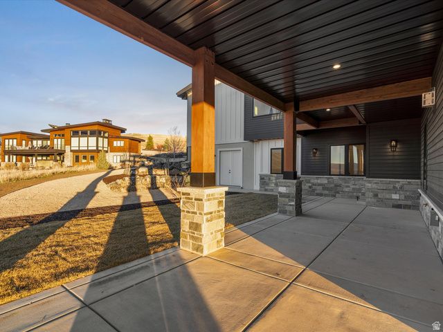 7554 E DOGWOOD DR, Huntsville, UT 84317
