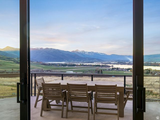 7554 E DOGWOOD DR, Huntsville, UT 84317