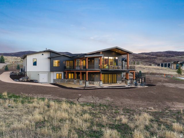 7554 E DOGWOOD DR, Huntsville, UT 84317