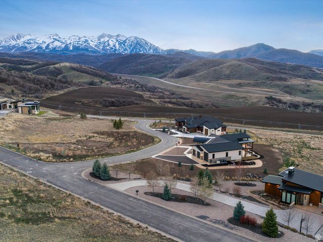 7554 E DOGWOOD DR, Huntsville, UT 84317