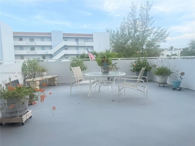 3849 NE 169th Street 204, North Miami Beach, FL 33160