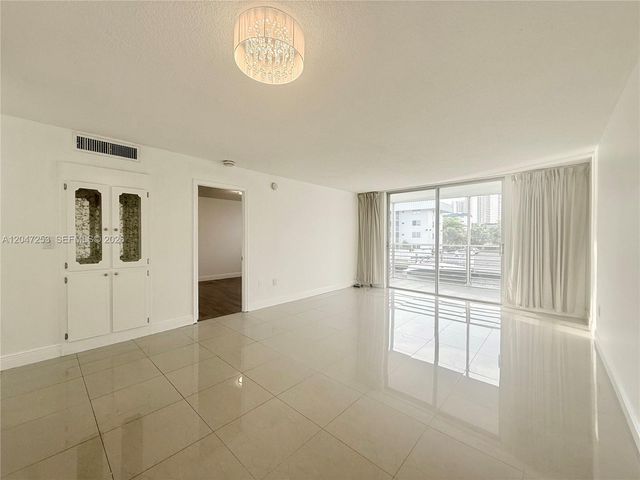 3849 NE 169th Street 204, North Miami Beach, FL 33160