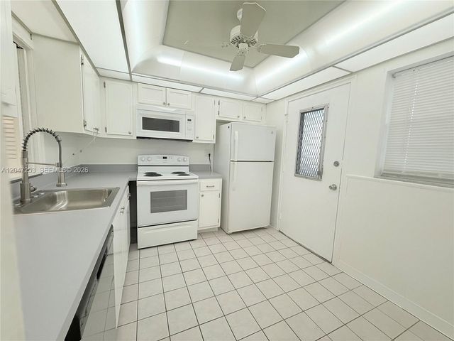 3849 NE 169th Street 204, North Miami Beach, FL 33160