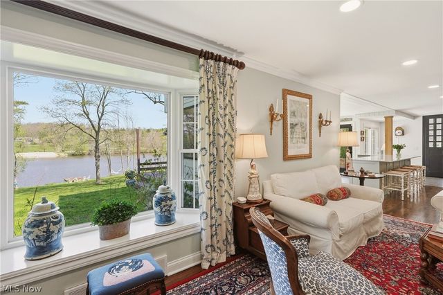 8374 Lucerne Drive, Chagrin Falls, OH 44023
