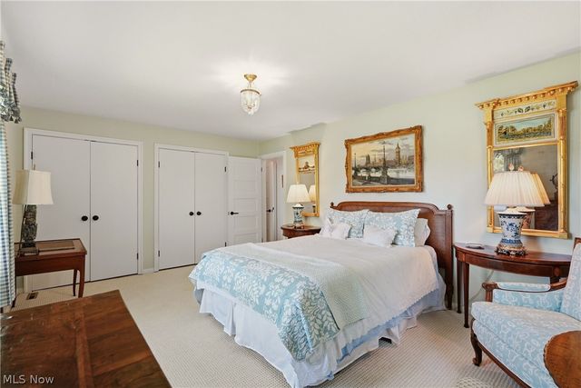 8374 Lucerne Drive, Chagrin Falls, OH 44023