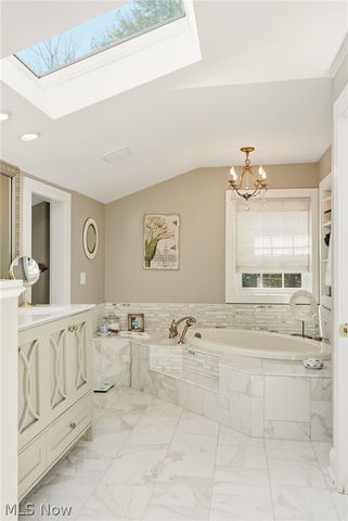 8374 Lucerne Drive, Chagrin Falls, OH 44023