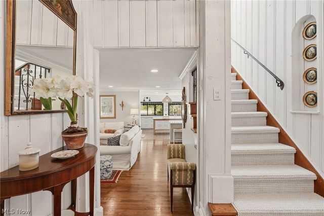 8374 Lucerne Drive, Chagrin Falls, OH 44023