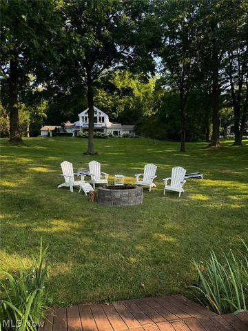 8374 Lucerne Drive, Chagrin Falls, OH 44023