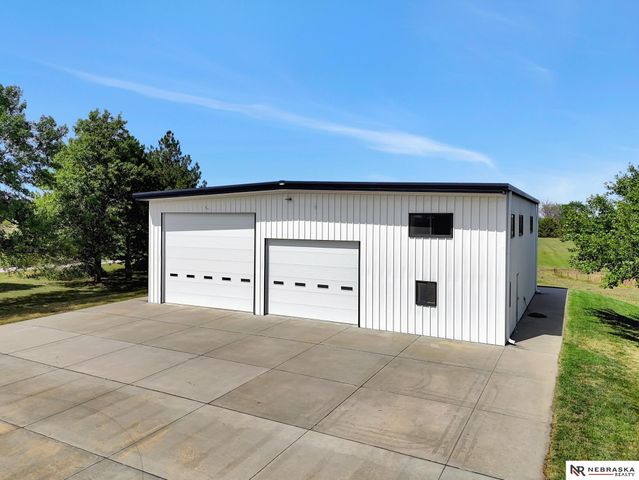 9929 Springlake North Lane, Firth, NE 68358