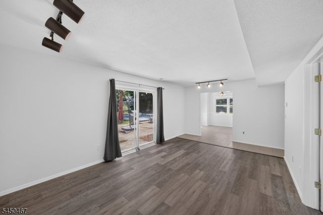 15 Harper Rd, South Brunswick Twp., NJ 08852