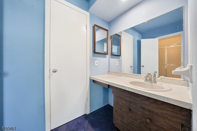 15 Harper Rd, South Brunswick Twp., NJ 08852
