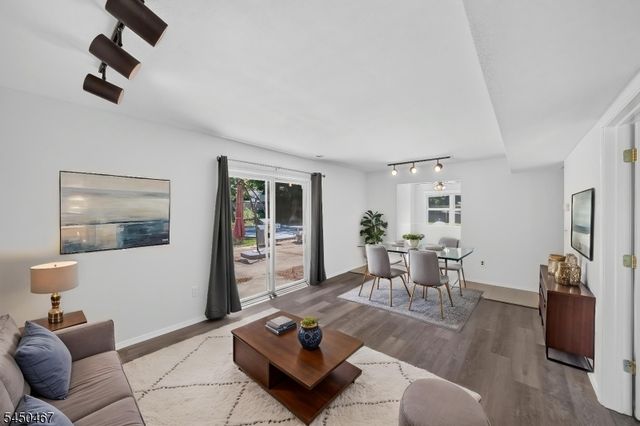 15 Harper Rd, South Brunswick Twp., NJ 08852