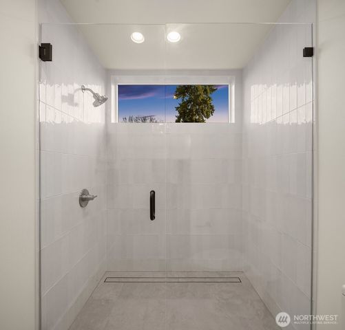 1808 E Mercer Street, Seattle, WA 98112