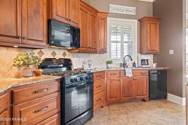 301 Harvest Lane, New Iberia, LA 70563