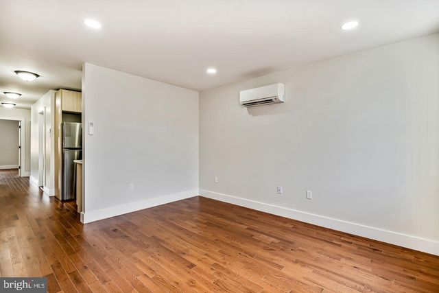 182 E HUNTINGDON ST, Philadelphia, PA 19125