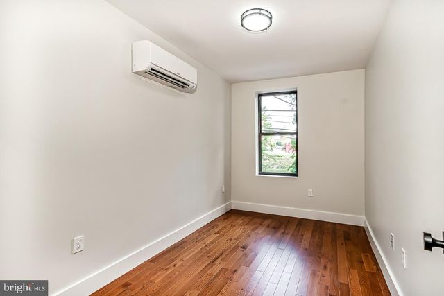 182 E HUNTINGDON ST, Philadelphia, PA 19125