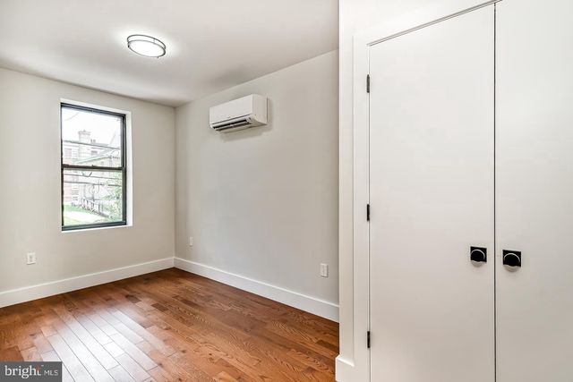 182 E HUNTINGDON ST, Philadelphia, PA 19125