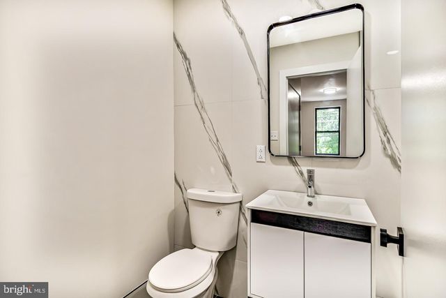 182 E HUNTINGDON ST, Philadelphia, PA 19125