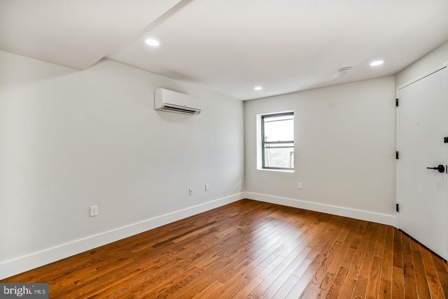 182 E HUNTINGDON ST, Philadelphia, PA 19125