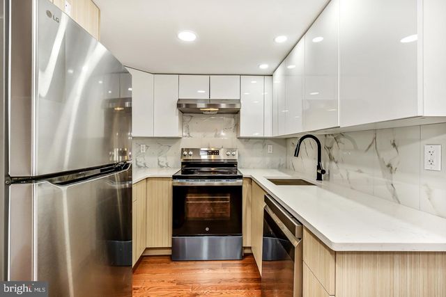 182 E HUNTINGDON ST, Philadelphia, PA 19125