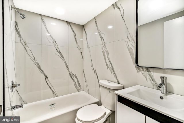 182 E HUNTINGDON ST, Philadelphia, PA 19125