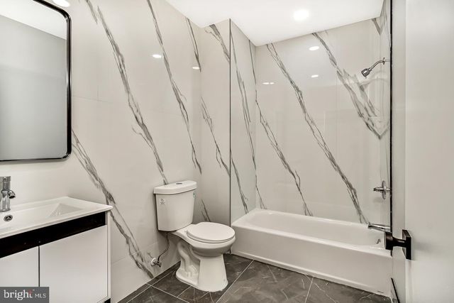 182 E HUNTINGDON ST, Philadelphia, PA 19125