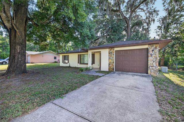5521 NE 11TH AVENUE, Ocala, FL 34479