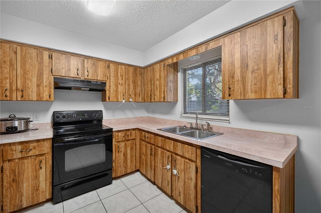 5521 NE 11TH AVENUE, Ocala, FL 34479