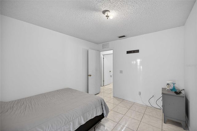 5521 NE 11TH AVENUE, Ocala, FL 34479