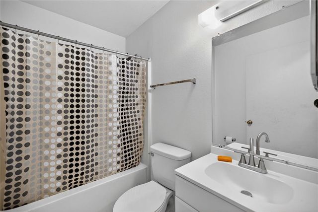 5521 NE 11TH AVENUE, Ocala, FL 34479