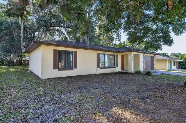5521 NE 11TH AVENUE, Ocala, FL 34479