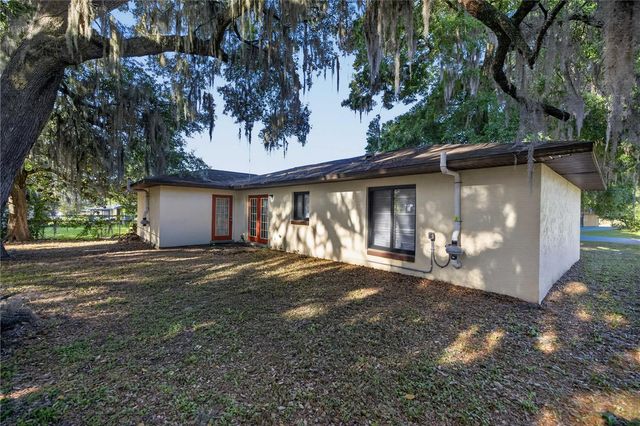 5521 NE 11TH AVENUE, Ocala, FL 34479