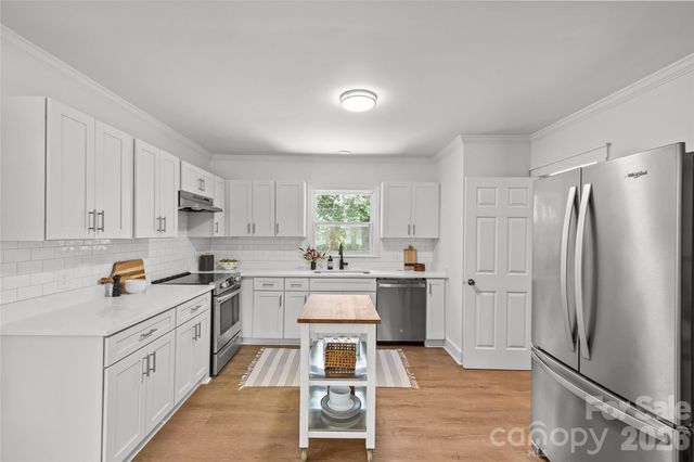 1915 Birchcrest Drive, Charlotte, NC 28205
