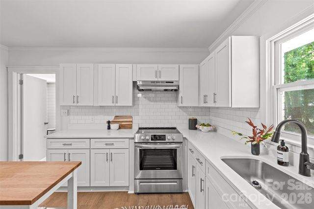 1915 Birchcrest Drive, Charlotte, NC 28205
