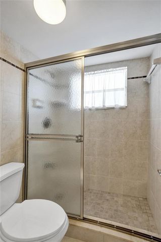 4270 NW 40th Street 211, Lauderdale Lakes, FL 33319