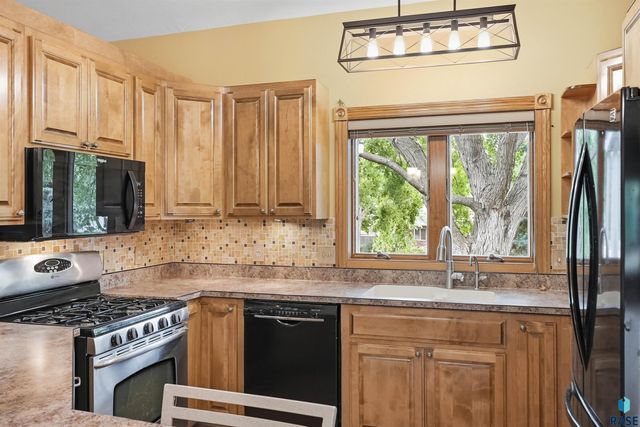 4600 Quail Run Ave Avenue, Sioux Falls, SD 57105