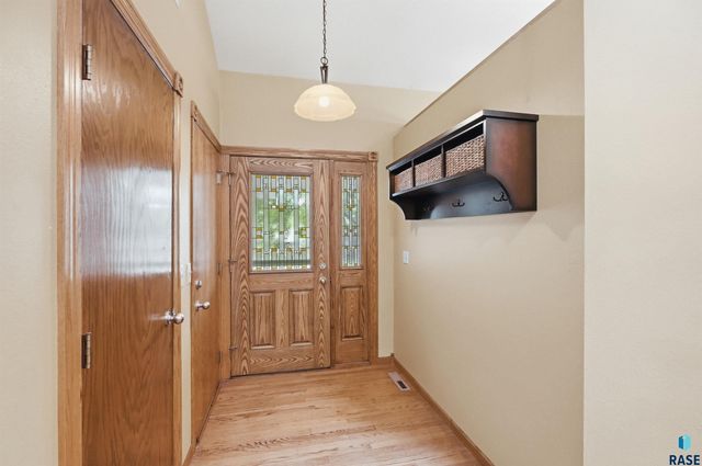 4600 Quail Run Ave Avenue, Sioux Falls, SD 57105