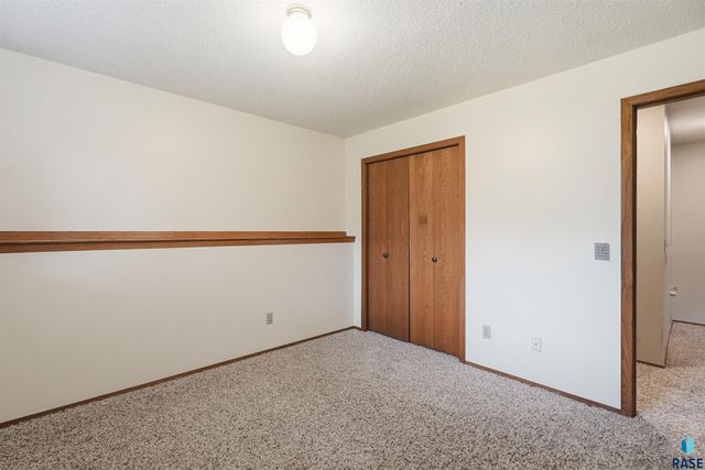 4600 Quail Run Ave Avenue, Sioux Falls, SD 57105