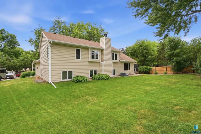 4600 Quail Run Ave Avenue, Sioux Falls, SD 57105