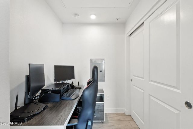 2511 W QUEEN CREEK Road 205, Chandler, AZ 85248