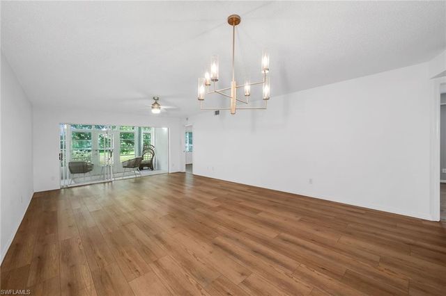 208 Furse Lakes CIR D6, Naples, FL 34104