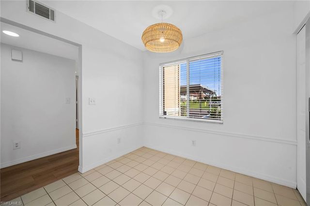 208 Furse Lakes CIR D6, Naples, FL 34104