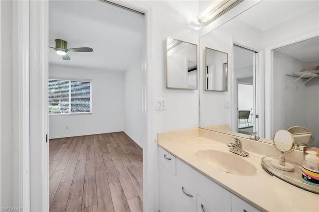 208 Furse Lakes CIR D6, Naples, FL 34104