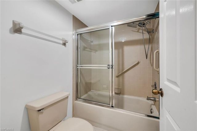 208 Furse Lakes CIR D6, Naples, FL 34104